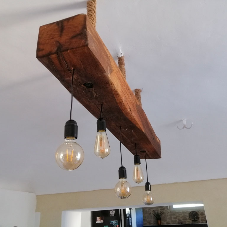 Luminaire design par menuisier Ardèche