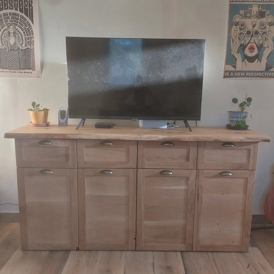 Meuble buffet en chêne massif par menuisier Ardèche